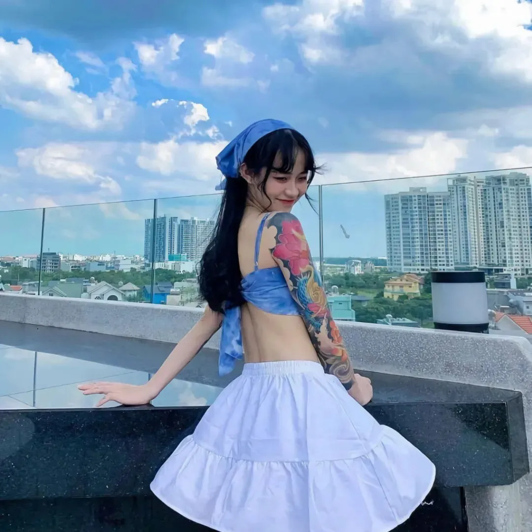 纯爱天花板《东京爱情故事》经典重温：赤名莉香的微笑，一代人的青春记忆
